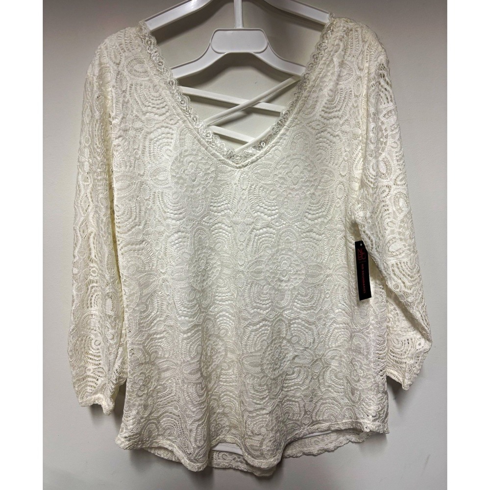 No Boundaries White Floral Lace V-Neck Criss-Cross Back 3/4 Sleeve Top XXL